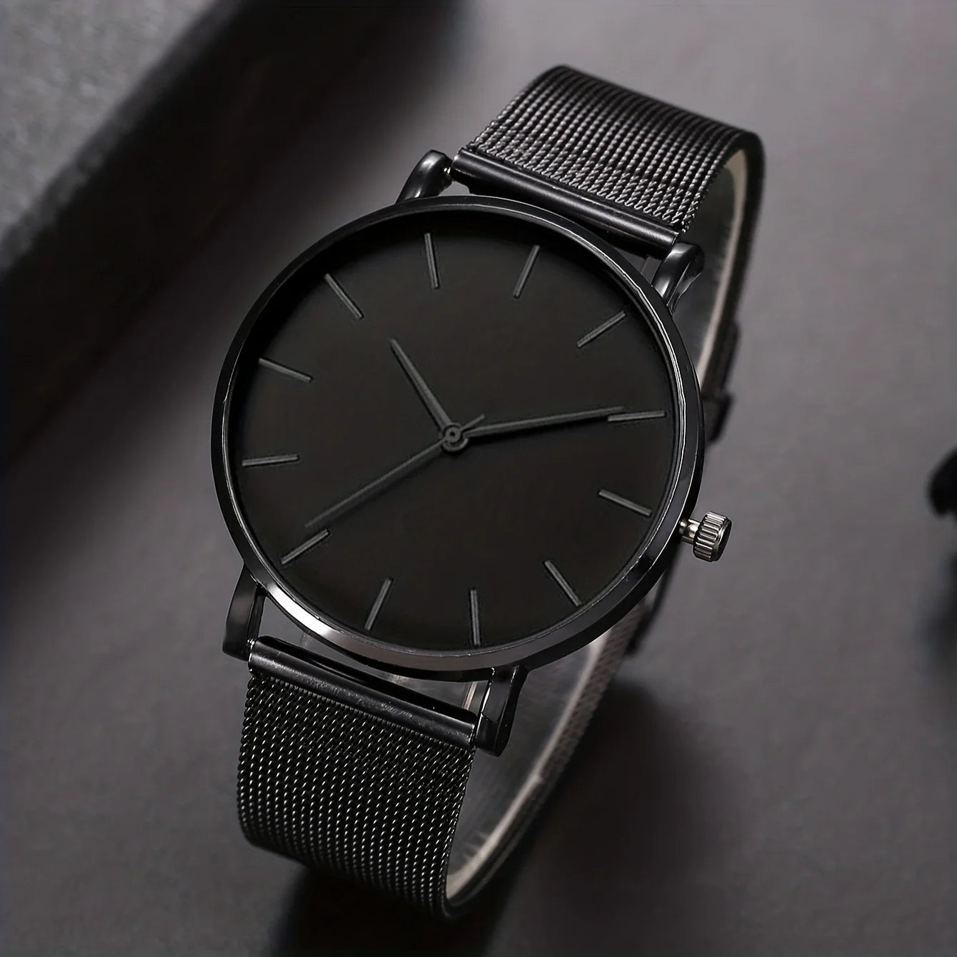 1pc Men's Stainless Steel Strap Charming Decorative Round Dial Quartz Watch & 1pc Bracelet For Everyday Use